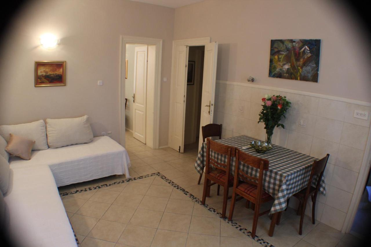 Adagio Theatre Apartment سبليت المظهر الخارجي الصورة